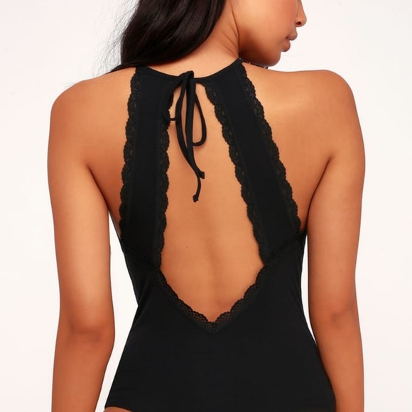 🔥Sale🔥BRITTON BLACK RIBBED LACE HALTER BODYSUIT - Picture 3 of 7